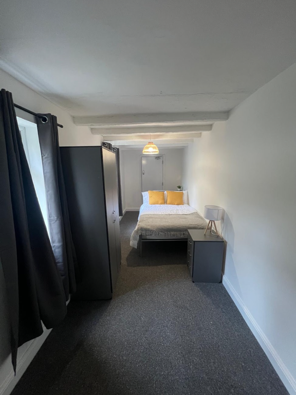 Property photo 1 of 3