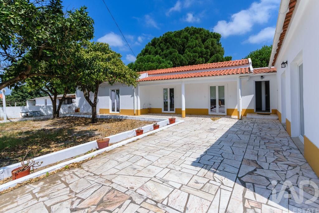 Property photo 1 of 33