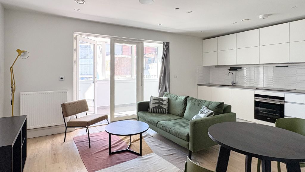 Property photo 1 of 19 Living Room