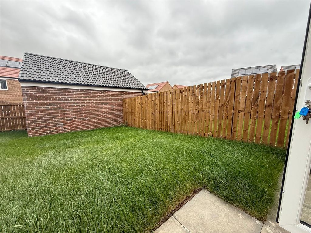 Property photo 2 of 9 5Dca3589-12d3-45B5-A226-606122Dd7011.Jpg