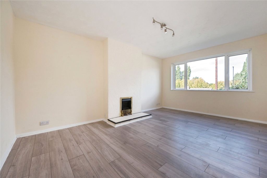 Property photo 2 of 17 Picture No. 31