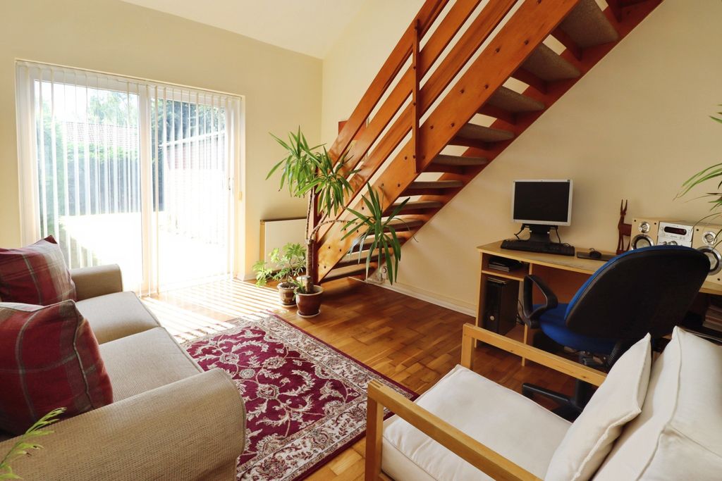 Property photo 3 of 12