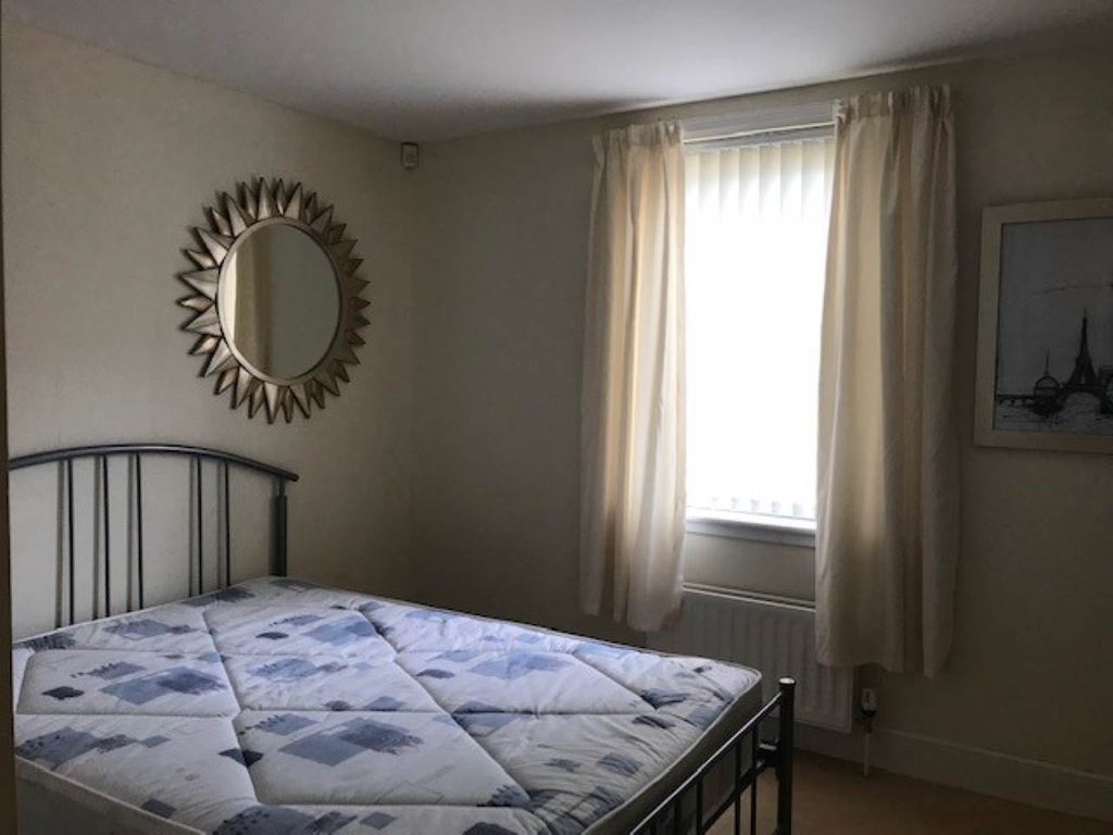 Property photo 3 of 7 Bedroom1Ug