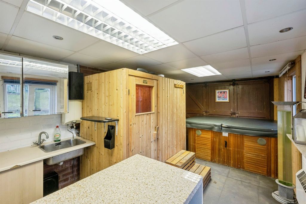 Additional image 20 of 5 bed detached house for saleMelton Road, Sprotbrough, Doncaster DN5