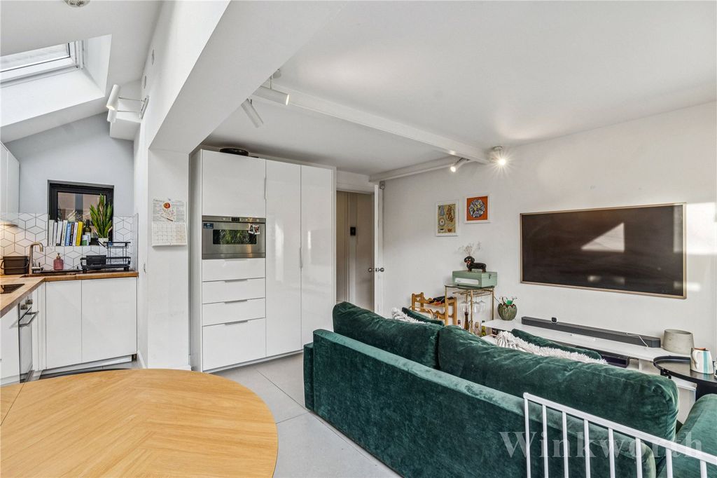 Property photo 3 of 14 Picture No. 13