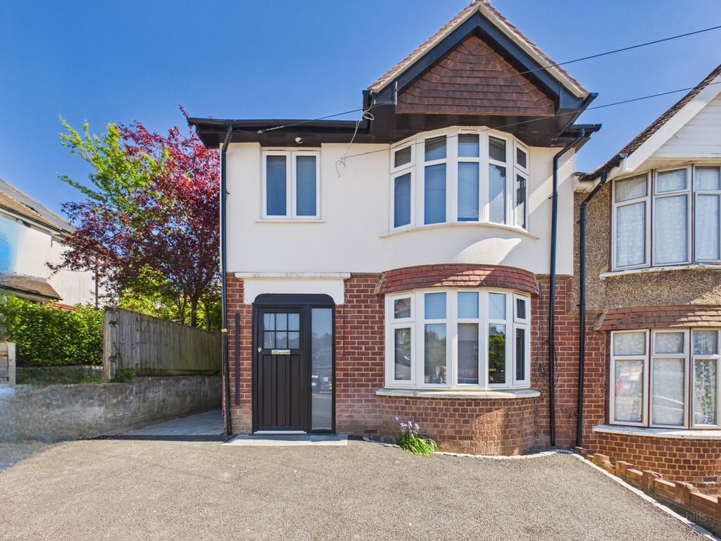 Property photo 1 of 12 Cam02119G0-Pr0579-Still013