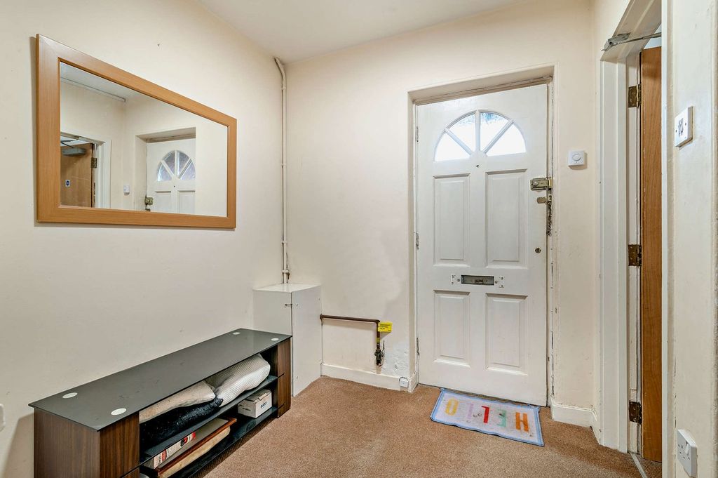 Property photo 2 of 24