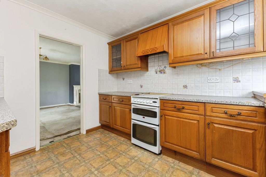 Property photo 3 of 17 Photo