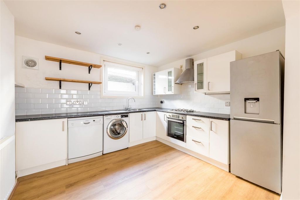 Property photo 3 of 26 21A Gloucester Street-2.Jpg