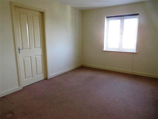 Property photo 2 of 5 Living Room