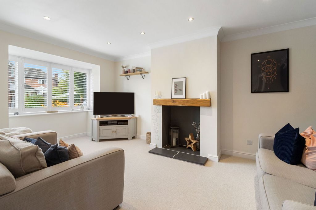 Property photo 2 of 23