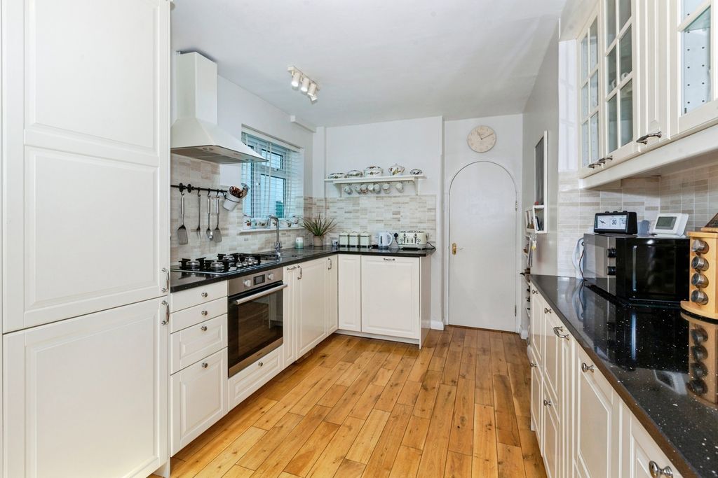 Property photo 2 of 15 Kitchen
