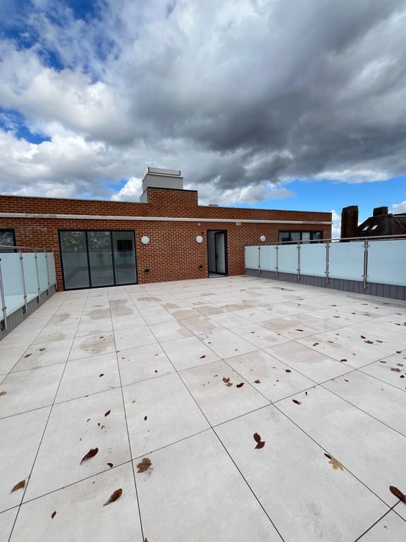 Property photo 3 of 15 Terrace