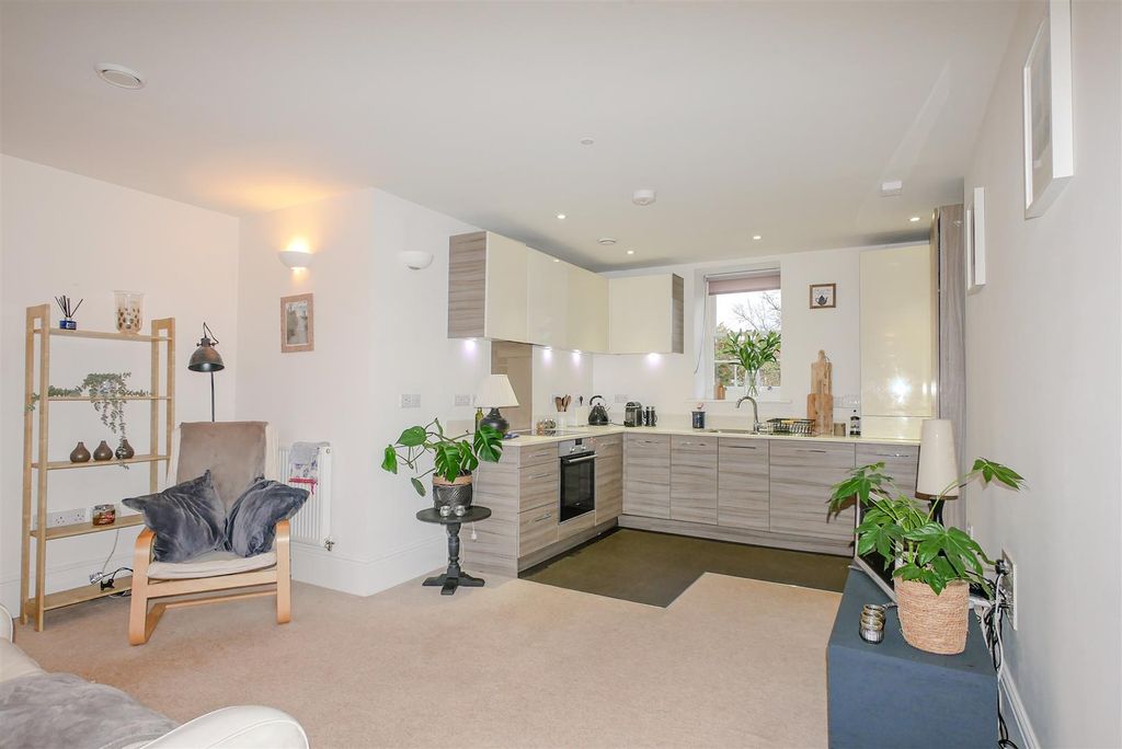 Property photo 2 of 11 Kitchen/Living Room