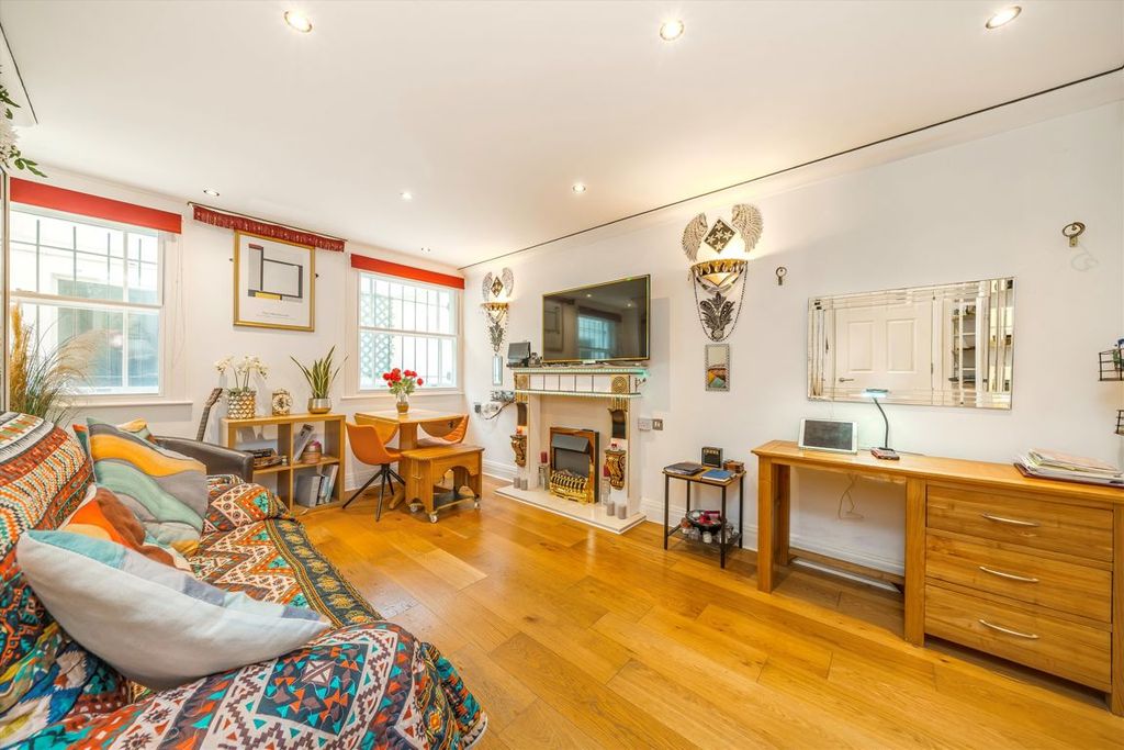 Property photo 3 of 7