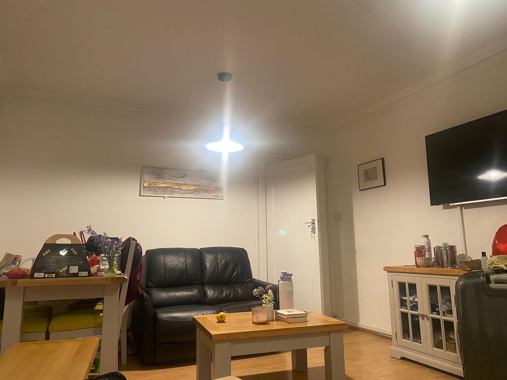 Property photo 1 of 6 2 Bed Flat To Rent Kendrick Road, Reading Rg15Ds
