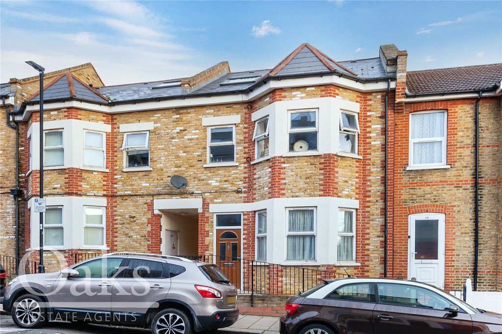 Property photo 2 of 8 Picture No. 18