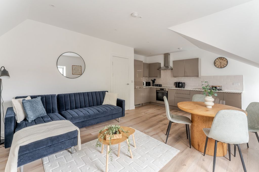 Property photo 1 of 7 01
