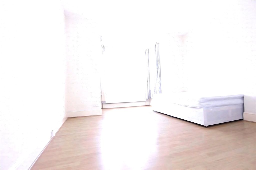 Property photo 3 of 7 Picture No. 10