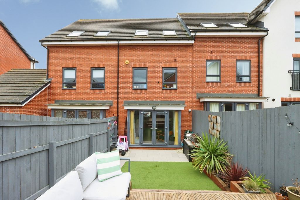 Property photo 1 of 20 Pbox-Img.Jpg