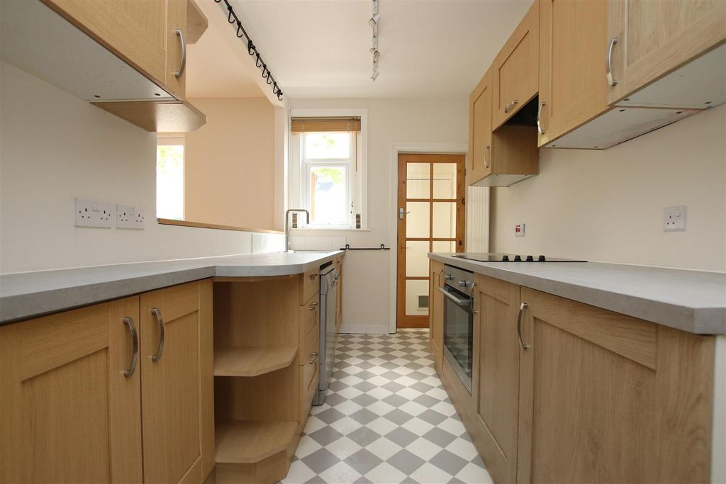 Property photo 3 of 13