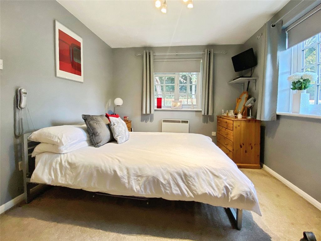 Property photo 2 of 7 Picture No. 04