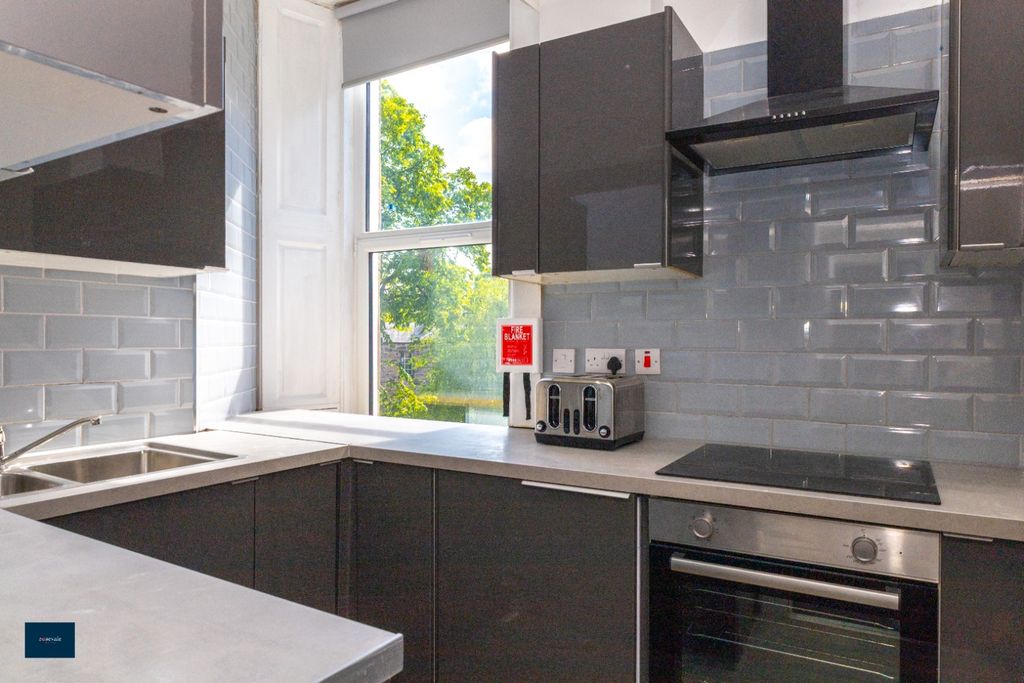 Property photo 2 of 11 Photo 2