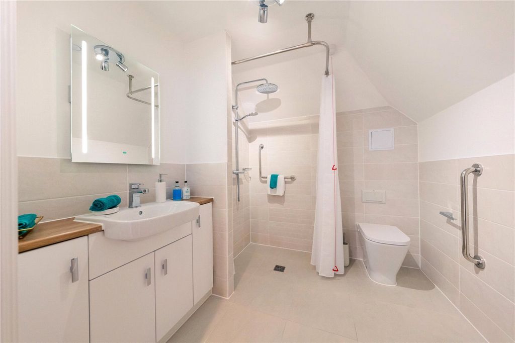 Property photo 3 of 7 Picture No. 02