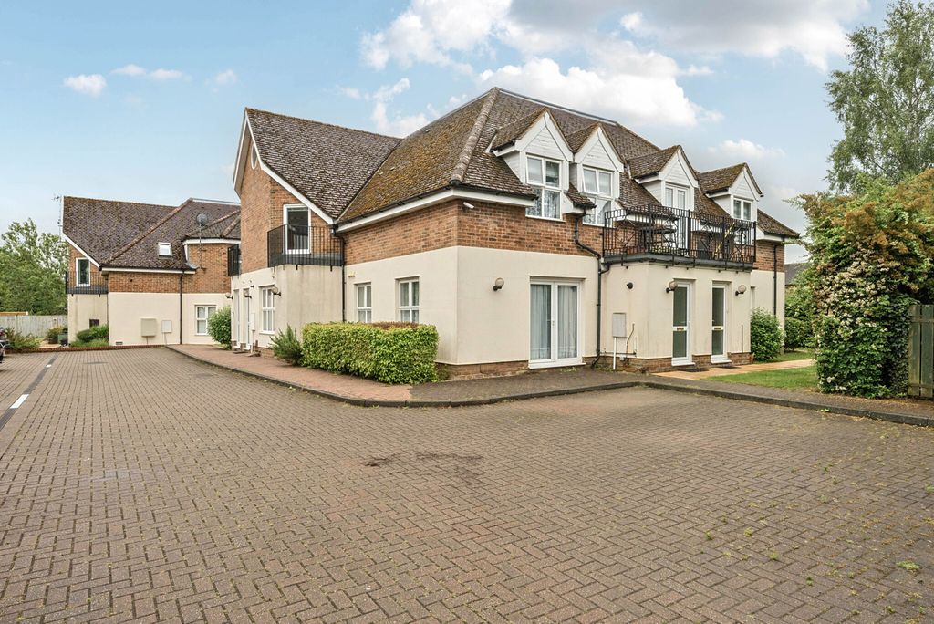 Property photo 1 of 19 1302647-2-6841930...