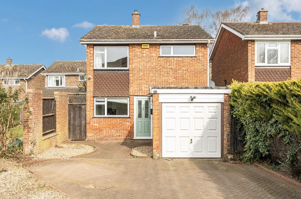 Property photo 1 of 17 1432402-19-69c19d...
