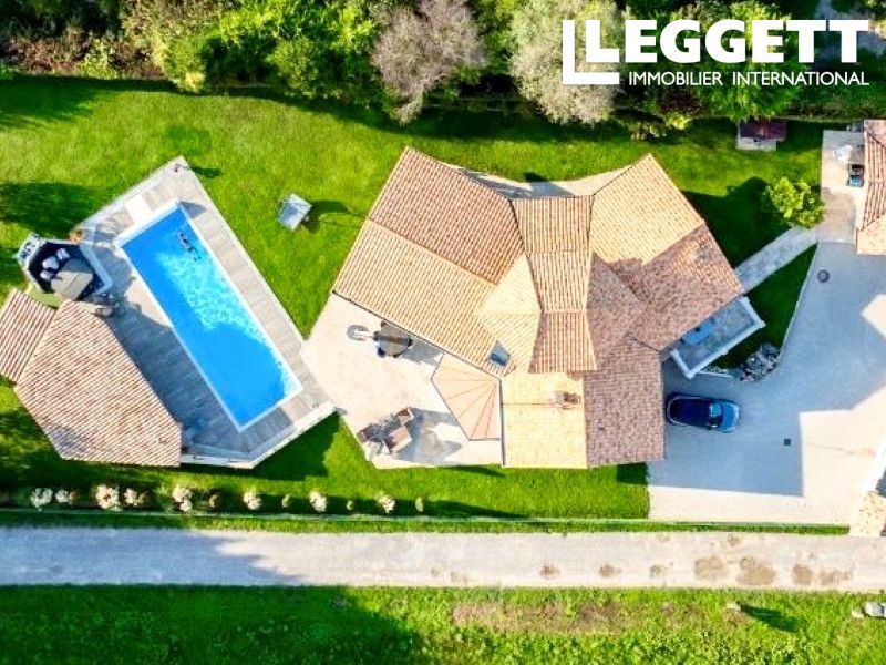 Property photo 2 of 10