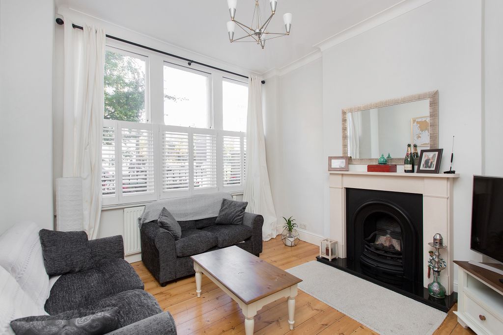 Property photo 1 of 8 1