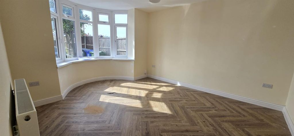 Property photo 3 of 26 Whatsapp Image 2026-04-10 At 16.30.38.Jpeg