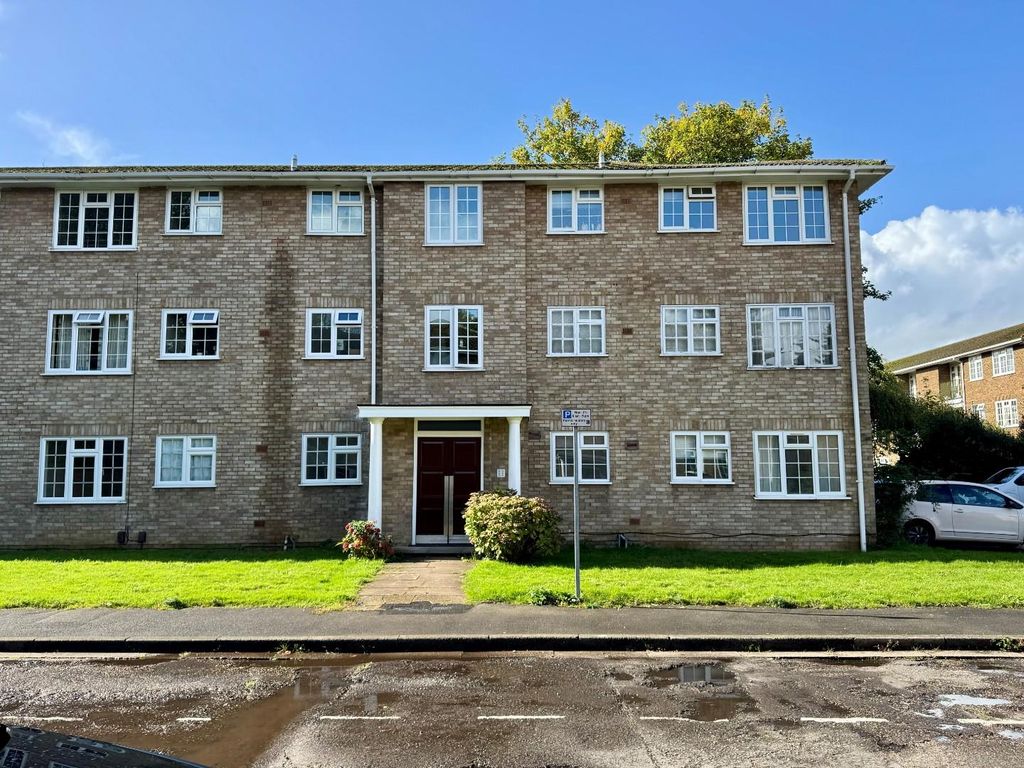 Property photo 1 of 8 Outside.Jpg