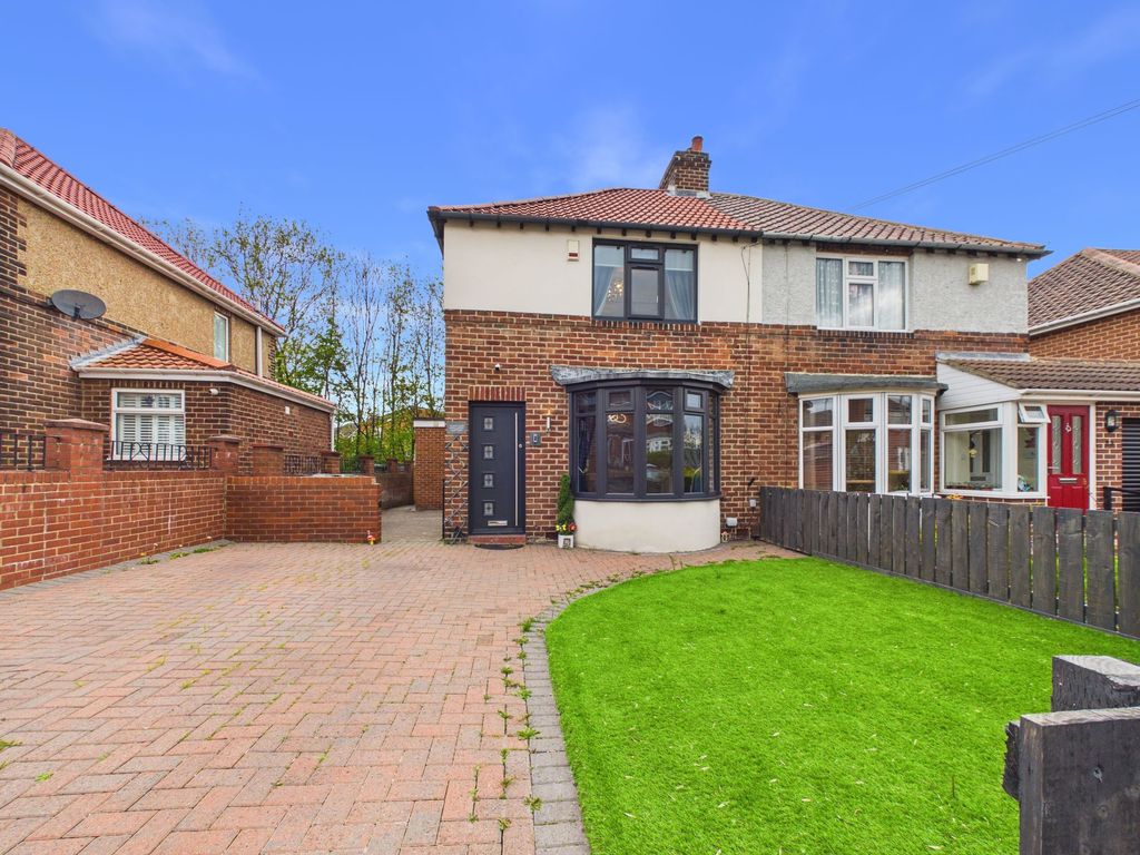 Property photo 1 of 12 External