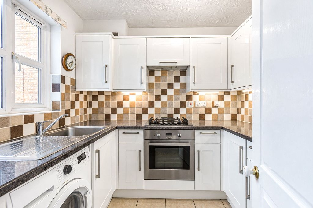 Property photo 2 of 14 Picture No. 29
