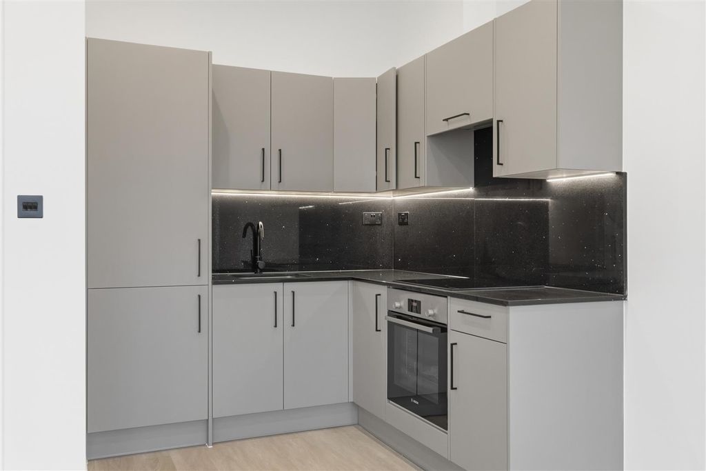 Property photo 3 of 8 003_Img_5849.Jpg