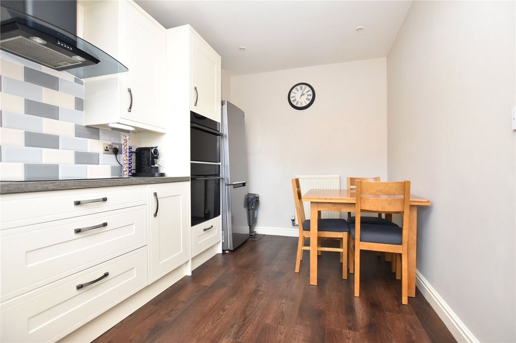 Property photo 3 of 19 Picture No. 05