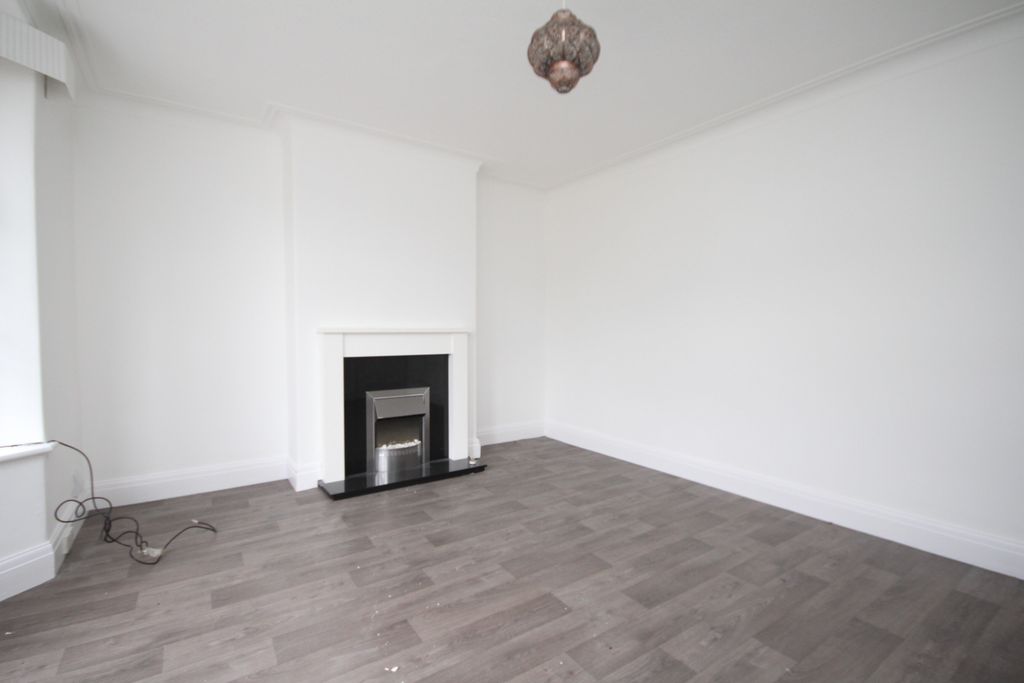 Property photo 3 of 12 Living Room