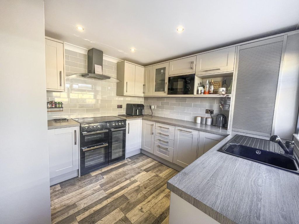 Property photo 2 of 18 Tlc_48Aa8549-41F0-4Ccd-Ab79-6ce7B4B4Bc78_446c583.J