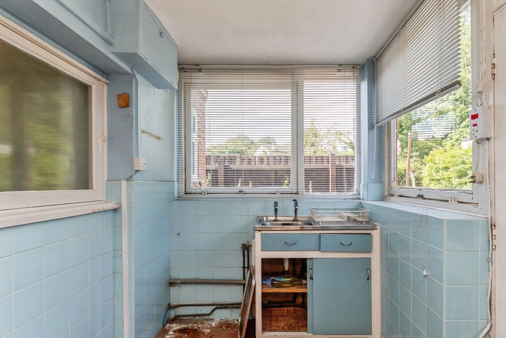 Property photo 2 of 18 Pbox-Img.Jpg
