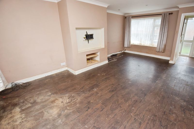 Property photo 2 of 9 Photo 1