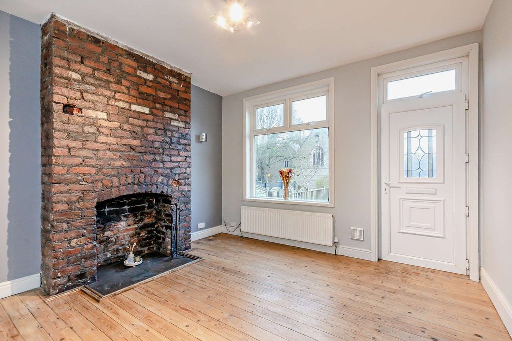 Property photo 2 of 20