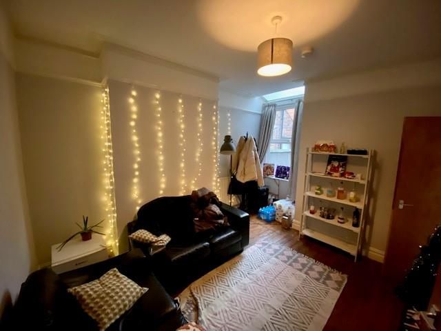 Property photo 3 of 15 Lounge