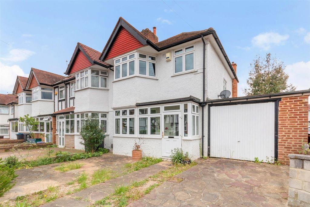 Property photo 1 of 12 Hartland Way