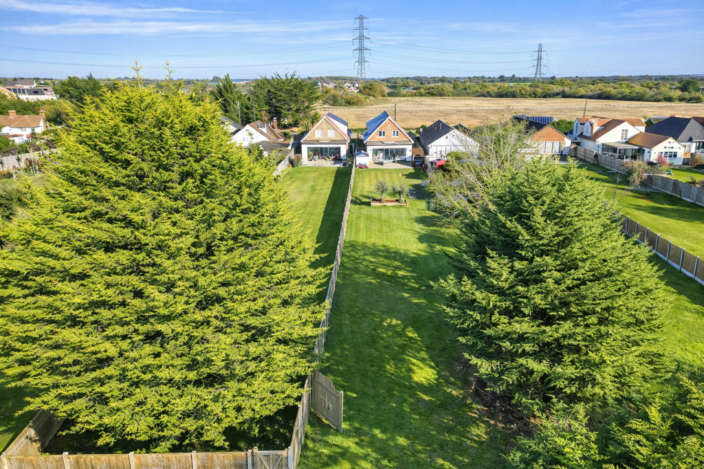 Property photo 2 of 40