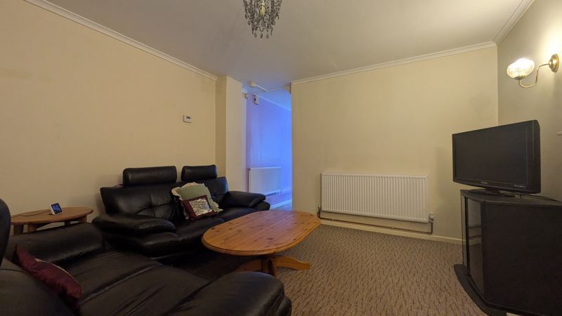 Property photo 3 of 9 Photo 2