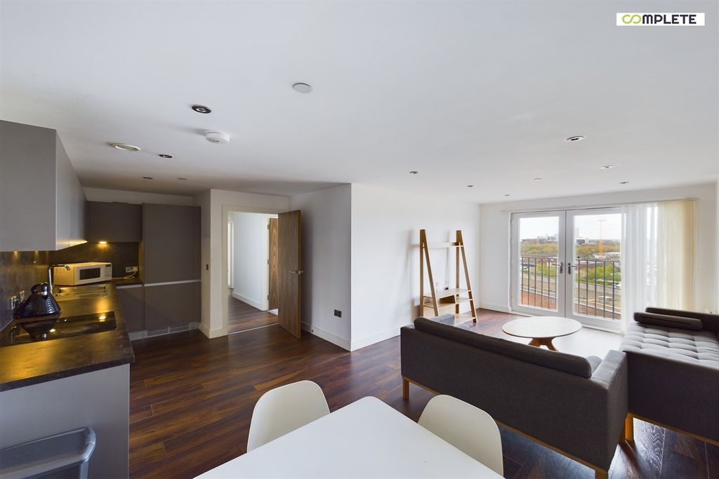 Property photo 1 of 23 (Main)