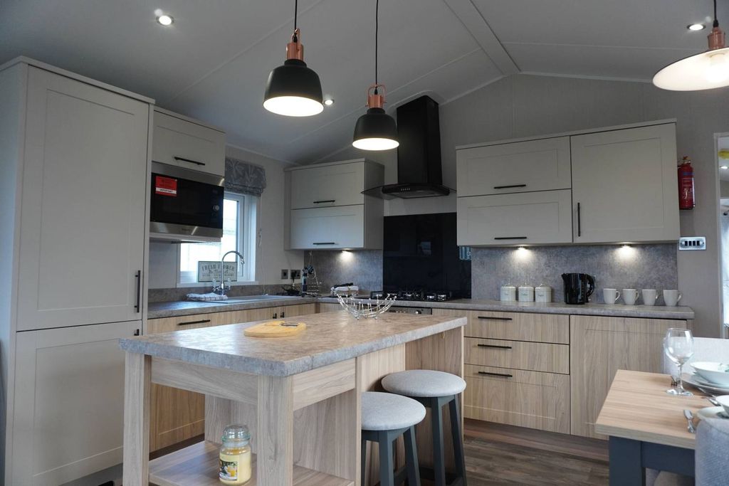 Property photo 1 of 55