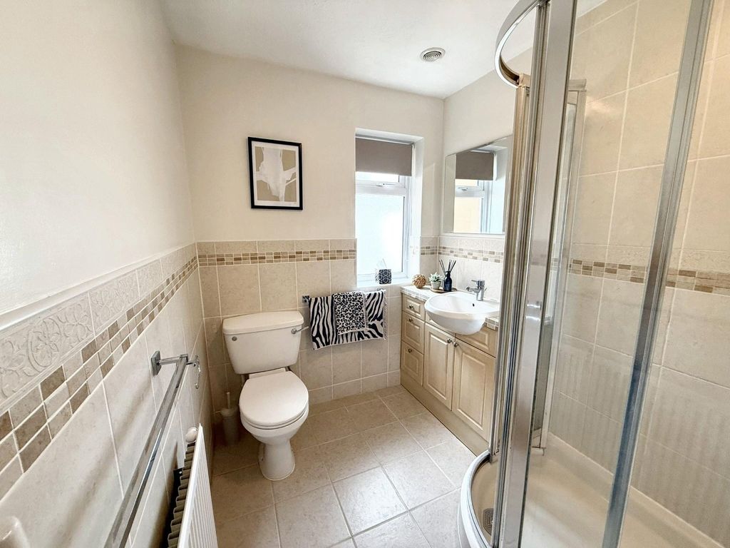 Property photo 3 of 31 4382957